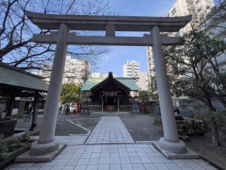 蔵前神社 約1.1km